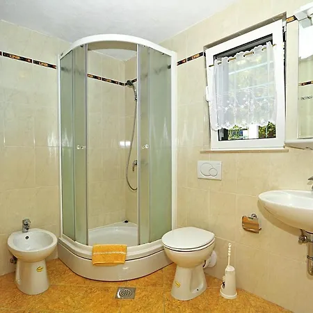 Apartmán By The Sea Pisak, Omis - 6897 Mimice