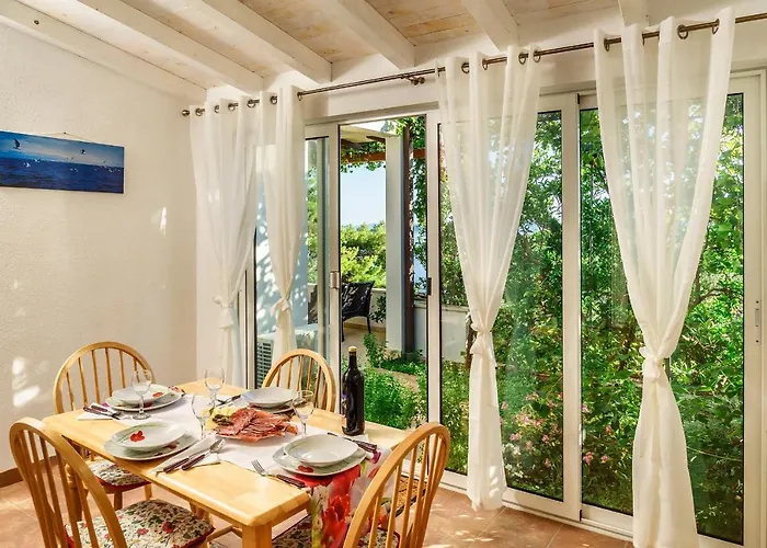 Appartement By The Sea Pisak, Omis - 6897 Mimice